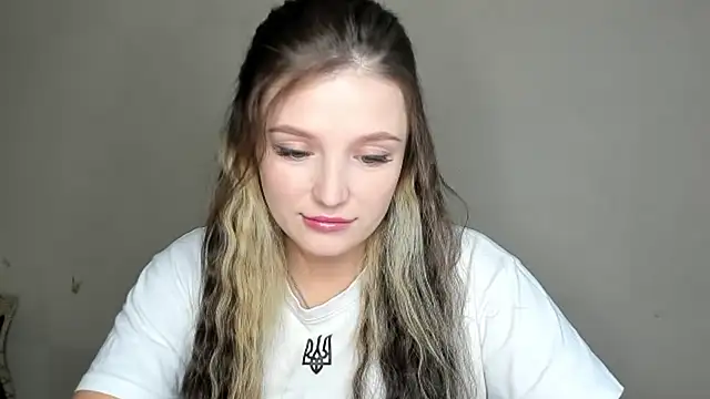 Snapshot of EvaaMillerr99 chatting on November 2, 11:01 am EvaaMillerr99 online show from November 2, 11:01 am