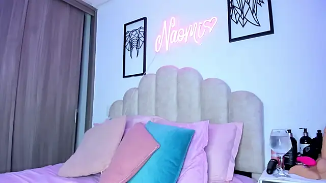 NaomiAsha online show from May 26, 12:23 pm
