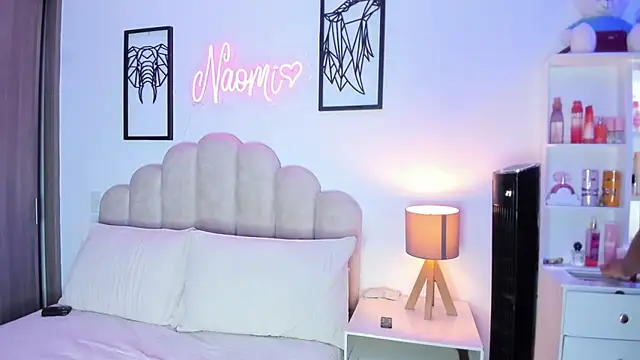 NaomiAsha online show from July 8, 1:26 pm