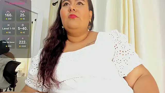 Snapshot of Kimmie_kaboom_x chatting on January 18, 7:04 pm Kimmie kaboom x online show from January 18, 7:04 pm