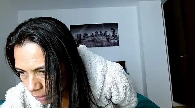 chicafitcaliente online show from January 9, 3:26 am