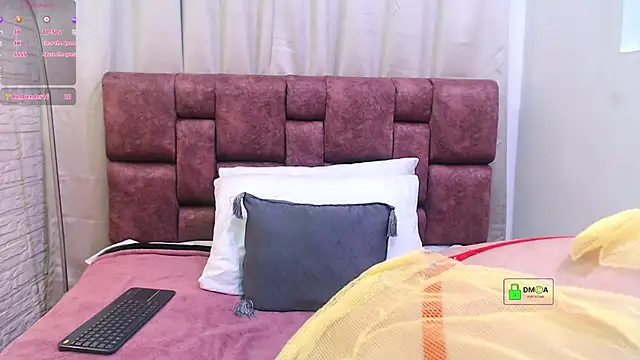 Snapshot of CandyxCosmic chatting on February 12, 6:09 pm CandyxCosmic online show from February 12, 6:09 pm