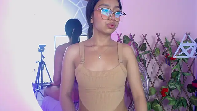 Stefanygp online show from March 21, 4:07 pm