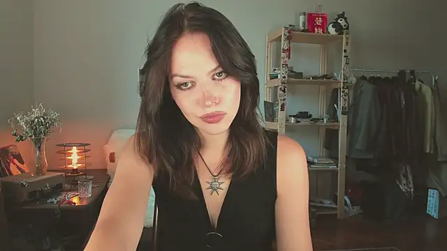 Niky  Jess online show from August 8, 1:13 pm