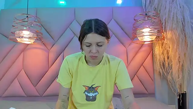 AngelaaCute  online show from December 28, 12:13 pm