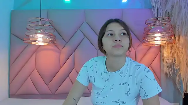 AngelaaCute  online show from January 7, 11:58 am