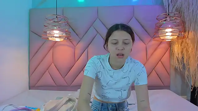 AngelaaCute  online show from January 15, 11:43 am