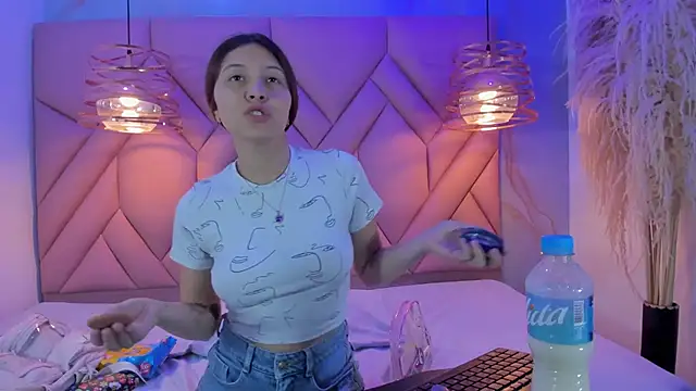 AngelaaCute  online show from February 1, 12:05 pm