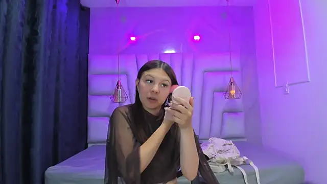 Snapshot of AngelaaCute_ chatting on March 7, 2:14 pm AngelaaCute online show from March 7, 2:14 pm