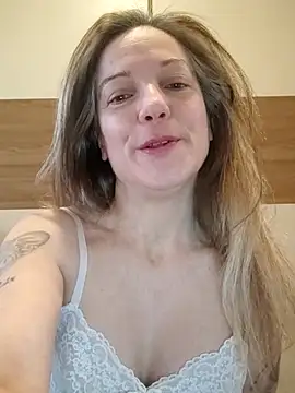 Snapshot of Dark_Angel_22 chatting on February 18, 6:09 am Dark Angel 22 online show from February 18, 6:09 am