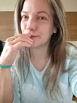 Snapshot of Dark_Angel_22 chatting on February 26, 6:23 am Dark Angel 22 online show from February 26, 6:23 am