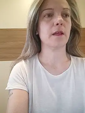 Snapshot of Dark_Angel_22 chatting on April 7, 4:46 am Dark Angel 22 online show from April 7, 4:46 am