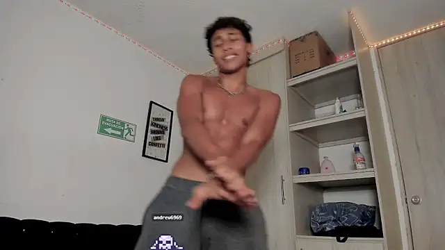 Snapshot of _diegsz_ chatting on February 7, 11:13 pm diegsz online show from February 7, 11:13 pm