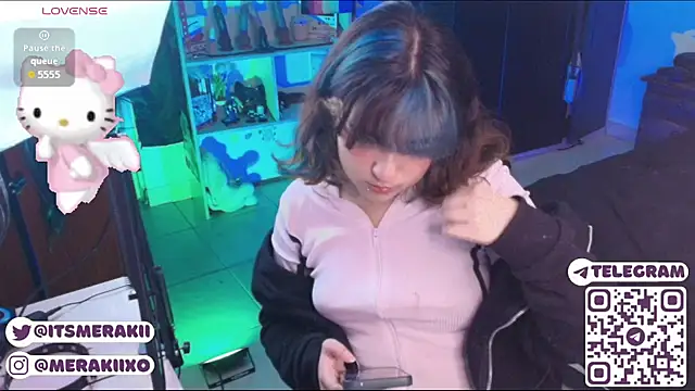Snapshot of meraki_fraise chatting on June 17, 7:26 pm meraki fraise online show from June 17, 7:26 pm