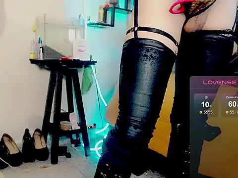 Snapshot of kimkardasha98 chatting on June 2, 3:30 am kimkardasha98 online show from June 2, 3:30 am