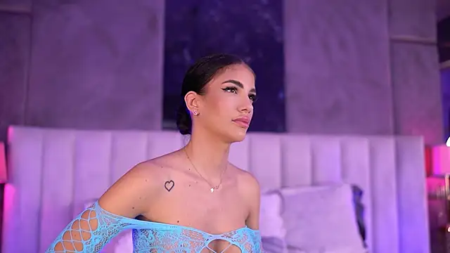 Snapshot of RaisaKali chatting on October 25, 4:02 pm RaisaKali online show from October 25, 4:02 pm