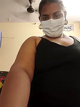 Hotmilfxox online show from April 15, 10:22 am