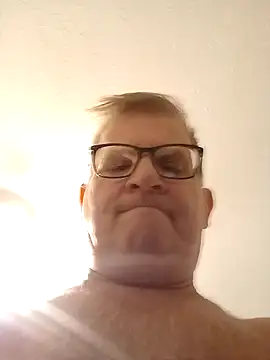 Snapshot of J83560Jason chatting on October 3, 4:15 pm J83560Jason online show from October 3, 4:15 pm