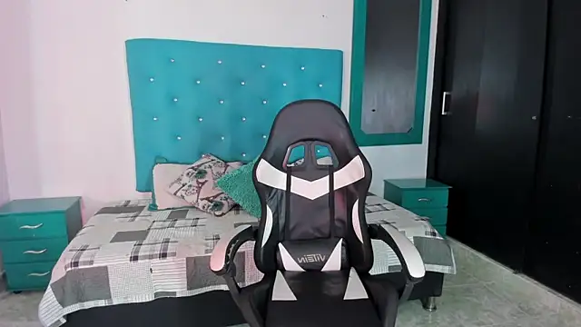 Tasha Sant online show from September 8, 7:46 pm