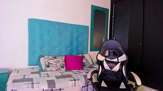 Tasha Sant online show from September 15, 8:47 am