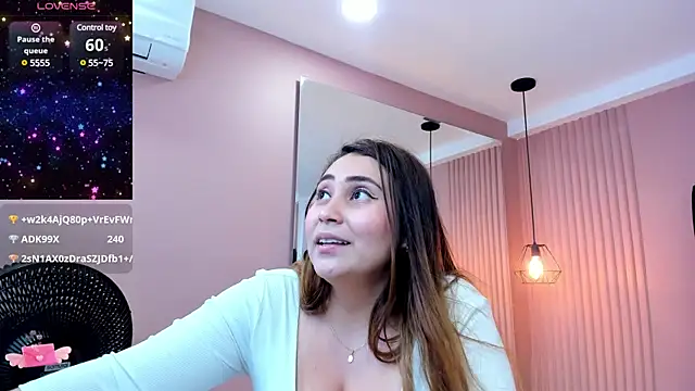 dulce santamaria online show from December 8, 7:43 pm