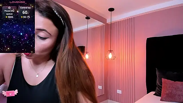 dulce santamaria online show from December 17, 10:11 pm