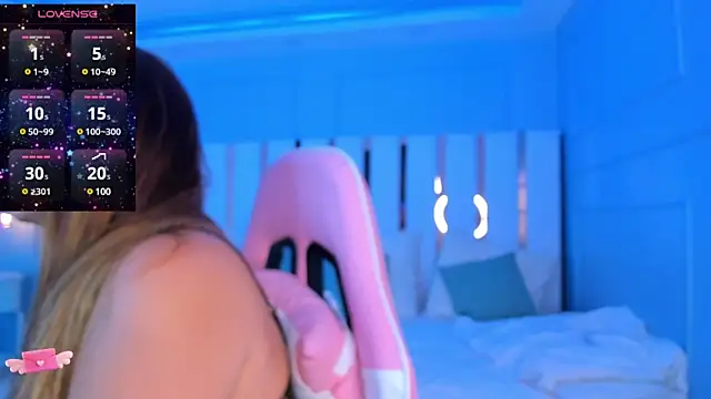 dulce santamaria online show from December 24, 3:49 am