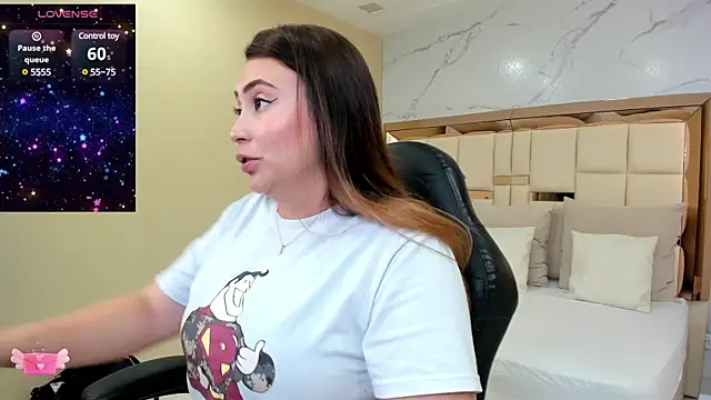 dulce santamaria online show from December 31, 3:23 am