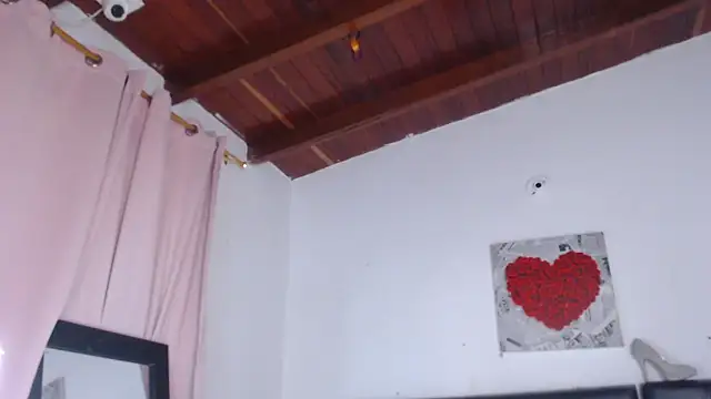 Amara Red online show from November 19, 11:10 am