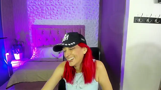 Ruby Your Milf online show from June 12, 12:31 am