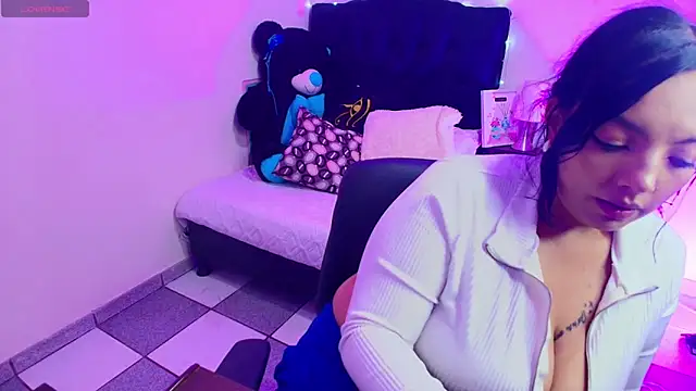 loren tits24 online show from May 2, 10:48 pm