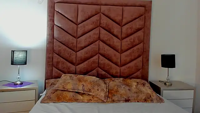 Snapshot of AnnyCherry_ chatting on December 12, 10:20 pm AnnyCherry online show from December 12, 10:20 pm