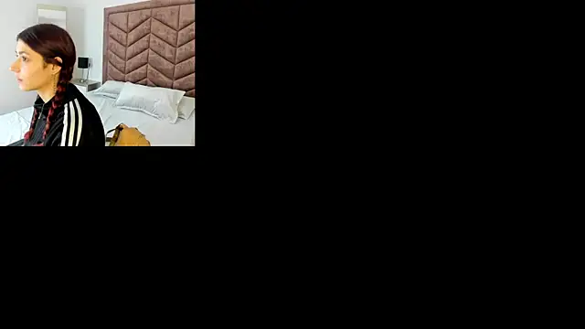 Snapshot of AnnyCherry_ chatting on October 30, 6:52 pm AnnyCherry online show from October 30, 6:52 pm