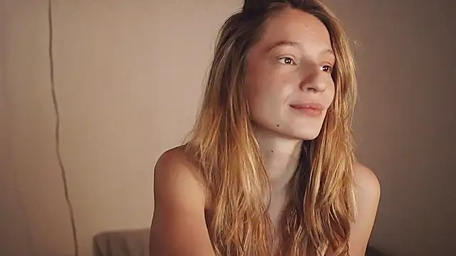 Snapshot of Stephany_talks chatting on March 1, 12:39 am Stephany talks online show from March 1, 12:39 am