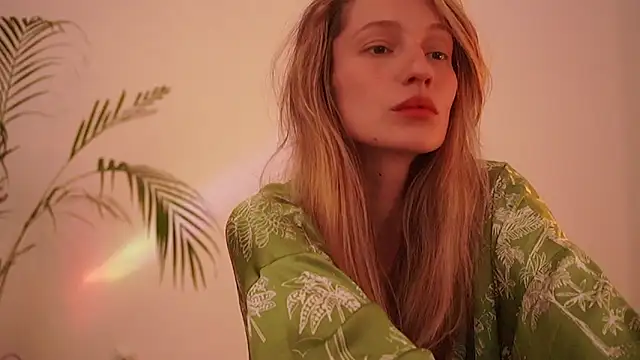 Snapshot of Stephany_talks chatting on February 3, 1:59 am Stephany talks online show from February 3, 1:59 am