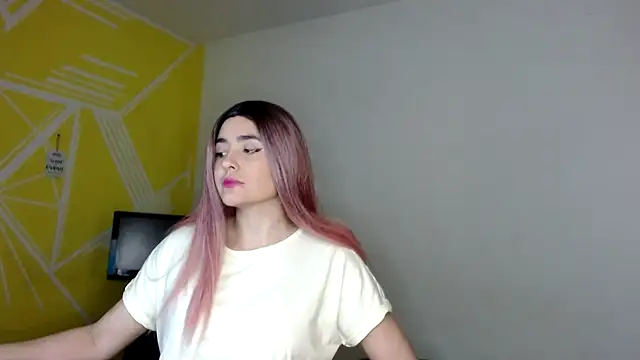 Snapshot of Nikolle_Rouss chatting on January 3, 11:01 pm Nikolle Rouss online show from January 3, 11:01 pm
