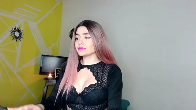 Snapshot of Nikolle_Rouss chatting on February 12, 10:04 pm Nikolle Rouss online show from February 12, 10:04 pm