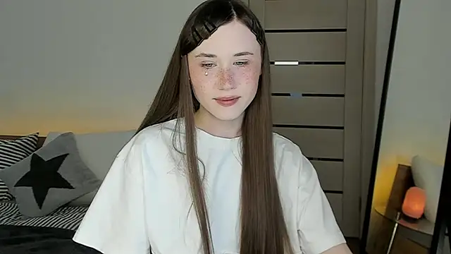 Stella Sunny online show from May 15, 1:23 am