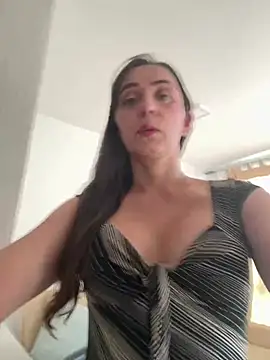 natalie cowens online show from May 22, 9:20 pm