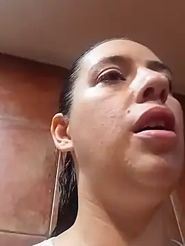 Snapshot of solangeyaelok1 chatting on February 12, 8:06 am solangeyaelok1 online show from February 12, 8:06 am