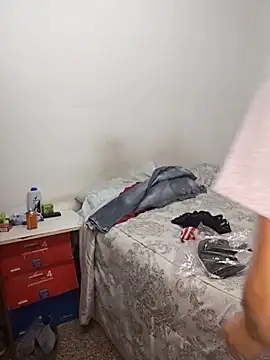 Snapshot of solangeyaelok1 chatting on March 15, 1:41 am solangeyaelok1 online show from March 15, 1:41 am