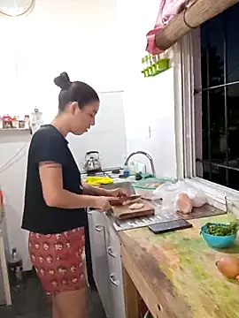 Snapshot of solangeyaelok1 chatting on March 20, 10:40 pm solangeyaelok1 online show from March 20, 10:40 pm