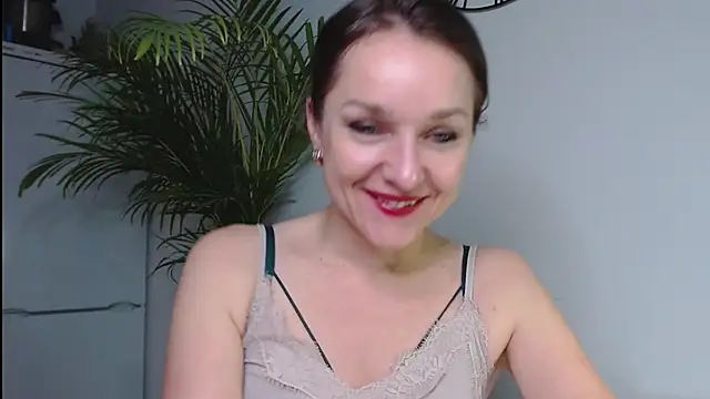 AliciaDesire online show from December 19, 3:41 pm