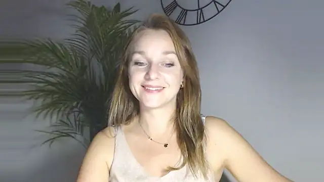 AliciaDesire online show from November 18, 3:05 pm