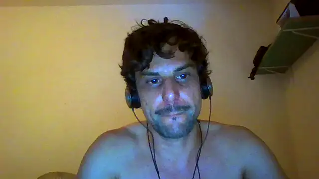 couplemilk online show from February 14, 1:19 pm