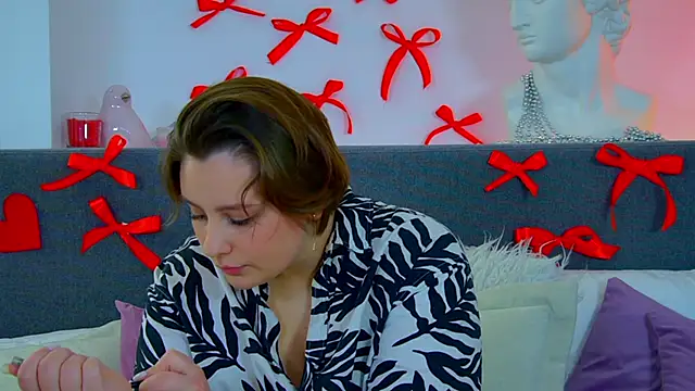 MaryMurray online show from March 3, 9:37 pm