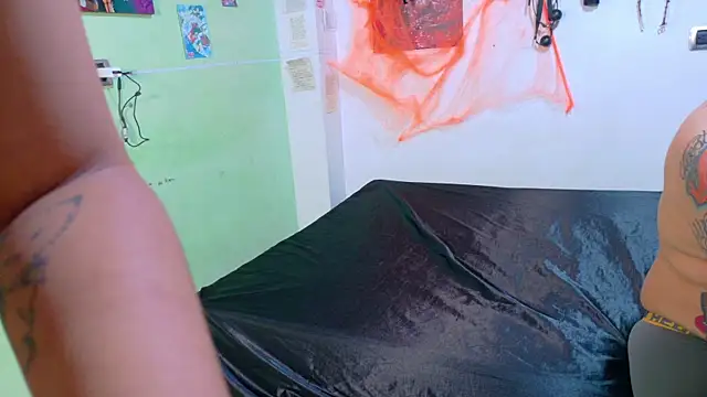 clydexxxbunny online show from October 25, 12:18 am