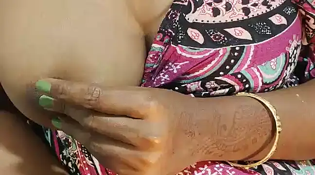 Snapshot of Anjali_cute-Pondati chatting on February 27, 8:06 am Anjali cute-Pondati online show from February 27, 8:06 am