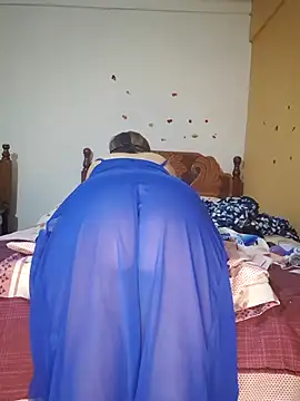 Lunababymylove online show from January 5, 1:56 am