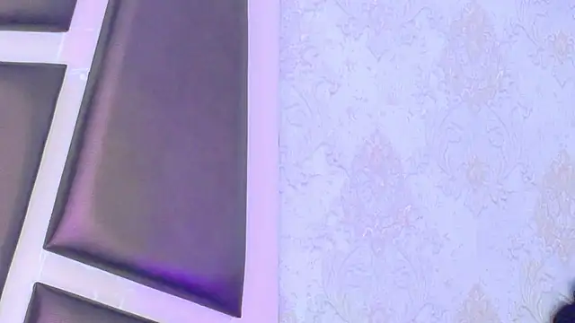 Snapshot of GiahDaniels chatting on May 6, 3:24 am GiahDaniels online show from May 6, 3:24 am